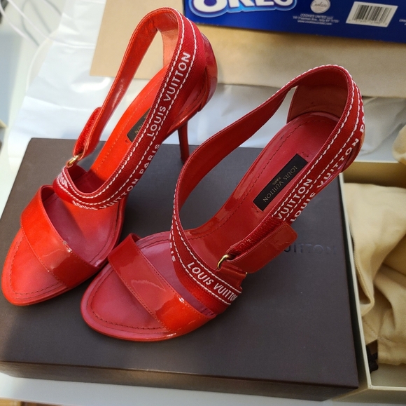 Louis Vuitton heels - Picture 2 of 3